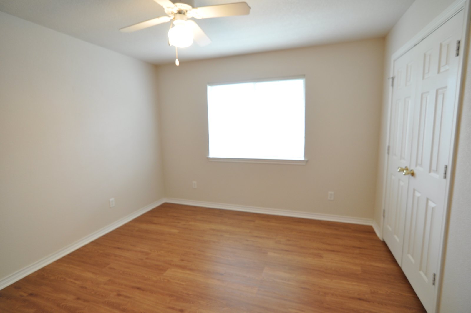 926 Crepe Myrtle Street property image