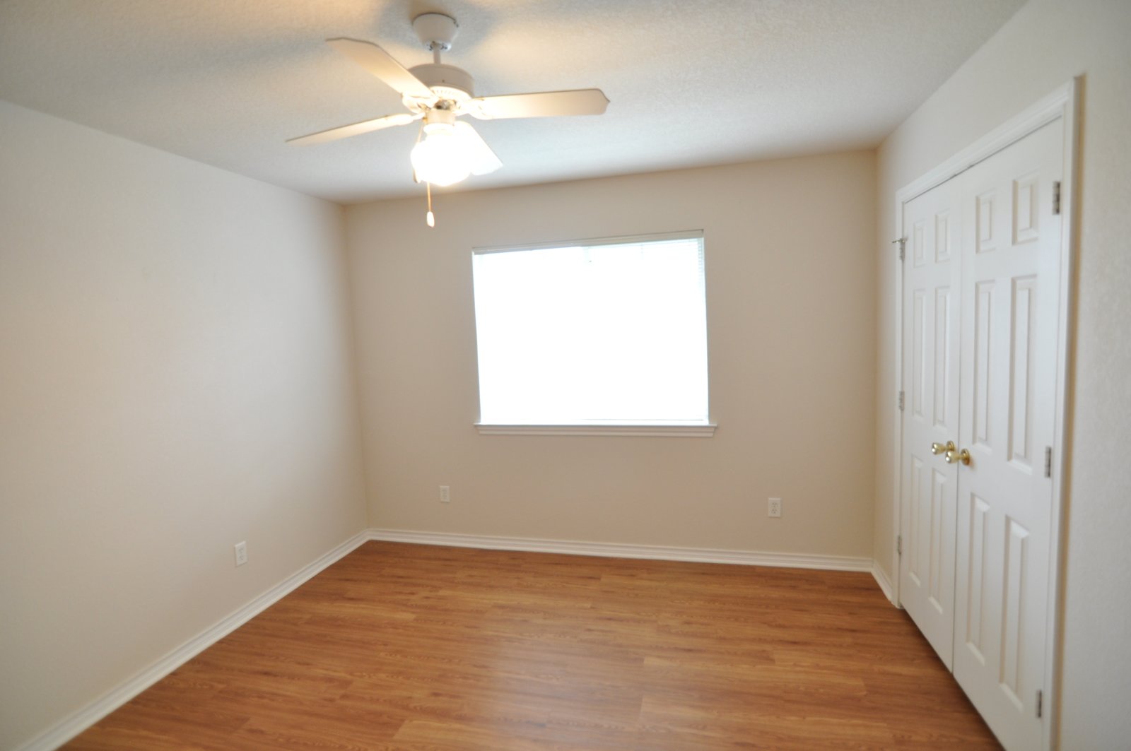 926 Crepe Myrtle Street property image