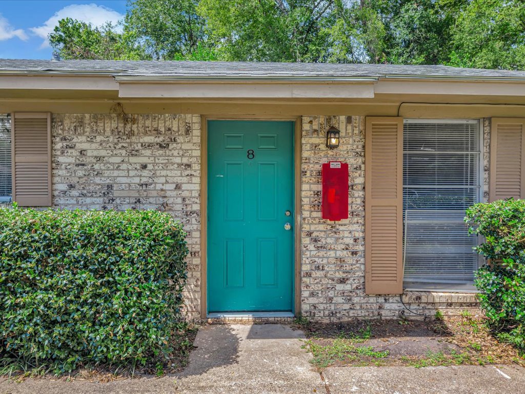 SPACIOUS DUPLEX! property image